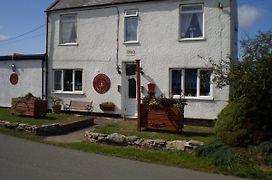 Sportsmans Lodge Bed And Breakfast