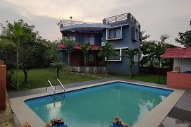 Karjat - 3 Bhk Private Bungalow With Private Pool & Garden