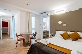 Domo Premium Apartments - Trieste Mazzini