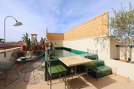 Riad103 chauffée sur le jacuzzi in rooftop&pool SPA