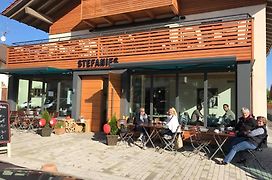 Stefanies-Cafe-Pension-Kultur