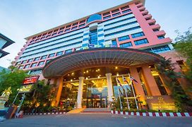 Town In Town Hotel Bangkok - Sha Plus