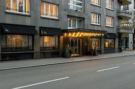 Neues Schloss Privat Hotel Zurich, Autograph Collection