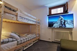 Aura Apartment - Ski In & Ski Out - Cerviniaholidays-Com