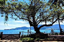 Aconchego E Pe Na Areia Em Ilhabela