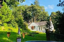 Scaurbridge Cottage With Hot Tub And Sauna