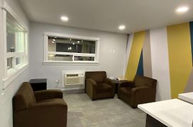 Studio 6 Suites - Albany, Or