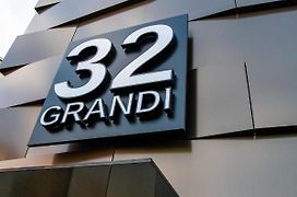 Grandi 32