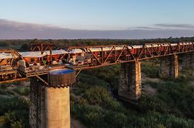Kruger Shalati - Train on The Bridge&Garden Suites