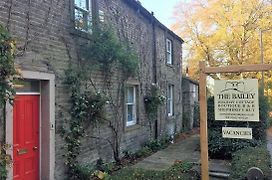 The Bailey Shepherd'S Hut And Holiday Cottage