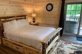 Waterview Lodge By Amish Country Lodging
