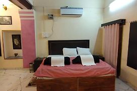 Bed & Breakfast Suraj Inn
