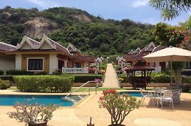 Khao Tao Lake & Beach Villas, Hua Hin. Exterior photo