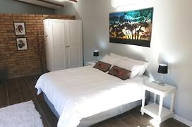 Thatchers Guest Rooms