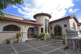Hotel Villa Serena Escalon