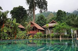 Malulee Khaosok Resort