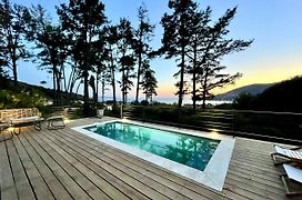 Villa piscine Sagone Paradise avec magnifique vue mer