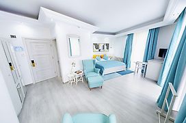 Relax Comfort Suites Hotel Bucharest Exterior photo