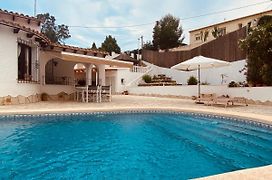 Villa Alhambra - Dale A Tu Familia Las Vacaciones Y El Descanso Que Se Merecen