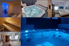 Apartment mit Whirlpool, Wasserbett&Sauna