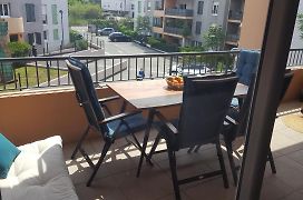 Terra Cais, Spacious 64M2, 2 Bedroom Appartment With Pool