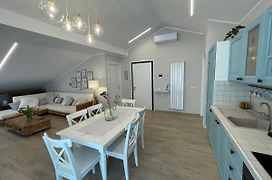 Otium Rooms / Camere E Appartamenti