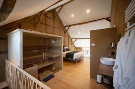 Paddock Lodge - Suites Wellness & Chambres D'Hotes