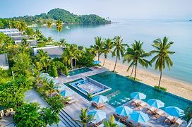 Celes Beachfront Resort Koh Samui - SHA Plus