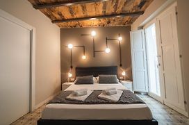 Palazzo Paladini - Luxury Suites In The Heart Of The Old Town