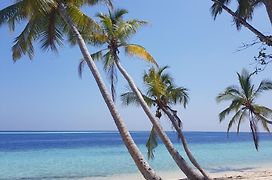 Vaali Beach Lodge Maldives