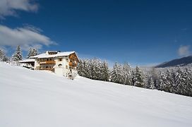 Apartments Stroblhof