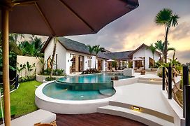 Villa Crystal Lagoon By Bali Superhost