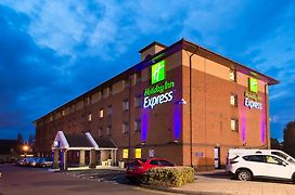 Holiday Inn Express Birmingham Oldbury, An Ihg Hotel