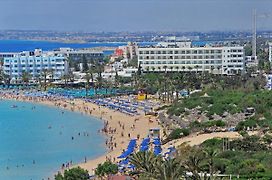 Nelia Beach Hotel&Spa