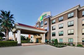 Holiday Inn Express & Suites San Antonio Nw Near Seaworld, An Ihg Hotel