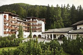 Hotel Waldhuus
