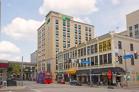 Holiday Inn Express & Suites Pittsburgh North Shore, An Ihg Hotel