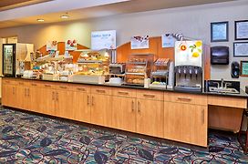 Holiday Inn Express & Suites El Paso Airport, An Ihg Hotel