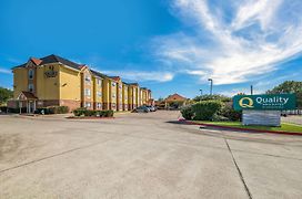 Quality Inn & Suites North Mesquite I-30