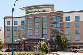 Holiday Inn Express & Suites Anaheim Resort Area, An Ihg Hotel