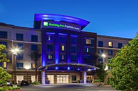 Holiday Inn Express&Suites Anaheim Resort Area, an IHG Hotel