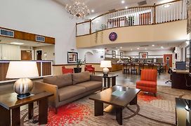 Best Western Dayton Inn & Suites