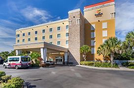 Comfort Suites Tampa Fairgrounds - Casino