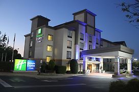 Holiday Inn Express & Suites Charlotte-Concord-I-85, An Ihg Hotel