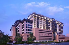 Pullman Dubai Creek City Centre Residences