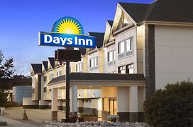 Days Inn By Wyndham Calgary Northwest