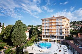 Socializing Hotel Mirna - Terme&Wellness Lifeclass