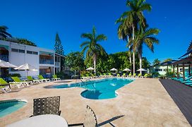 Toby'S Resort Montego Bay Exterior photo
