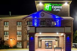 Holiday Inn Express & Suites - Olathe South, An Ihg Hotel