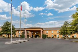 Quality Inn & Suites Benton - Draffenville